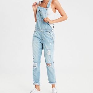 American Eagle Tomgirl Overalls